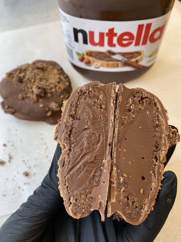 XL FLAT COOKIEBALL CHOCOLATECHIP NUTELLA 130gram