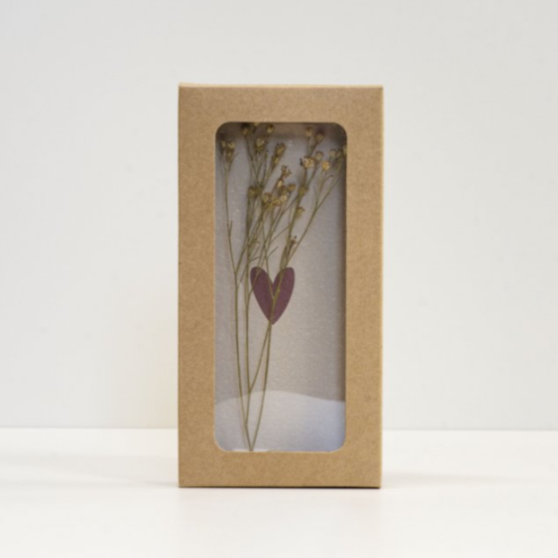 Doosje met droogbloem en hart-kaartje
