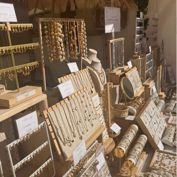 10 mei Moederdagmarkt Groeneveld Baarn