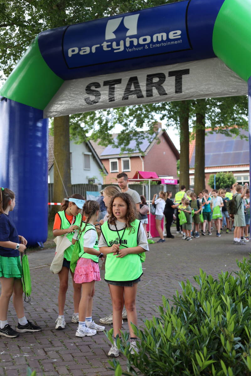 e81a5478-standard-e9r76q.jpg
