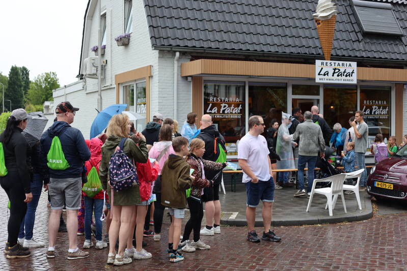 e81a5880-standard.jpg