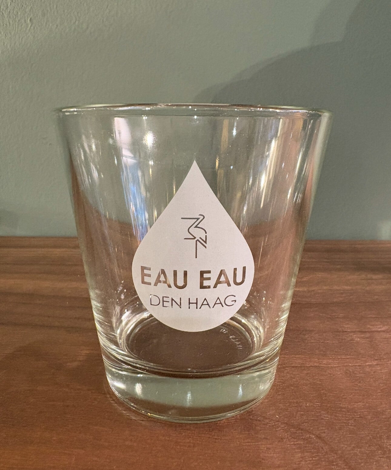 Eau Eau Den Haag glas laag