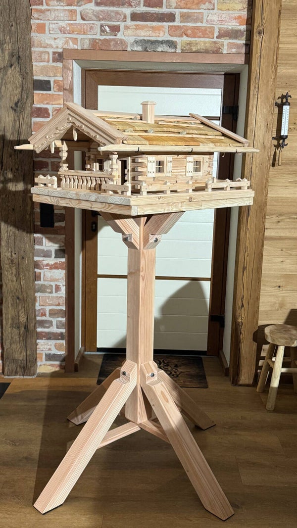Vogelhaus Almchalets  mit vielen Details aus 100% Lärche