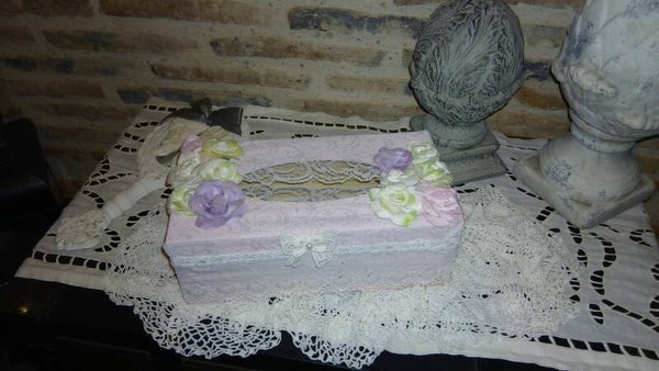 Boîte à mouchoirs
