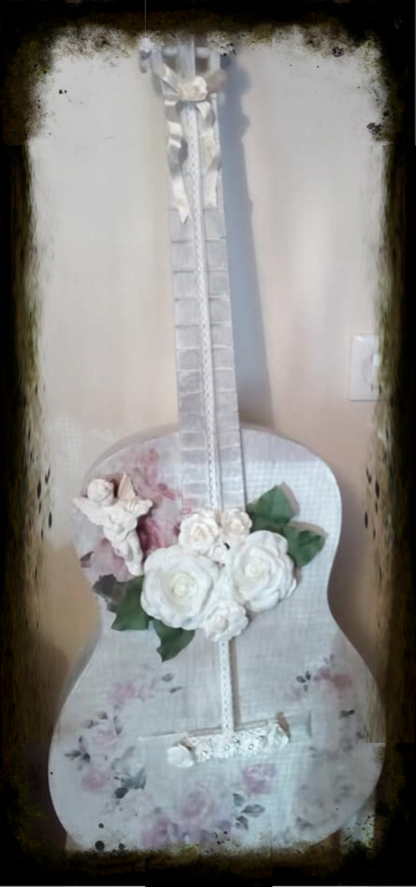 Guitare shabbysée ange musical