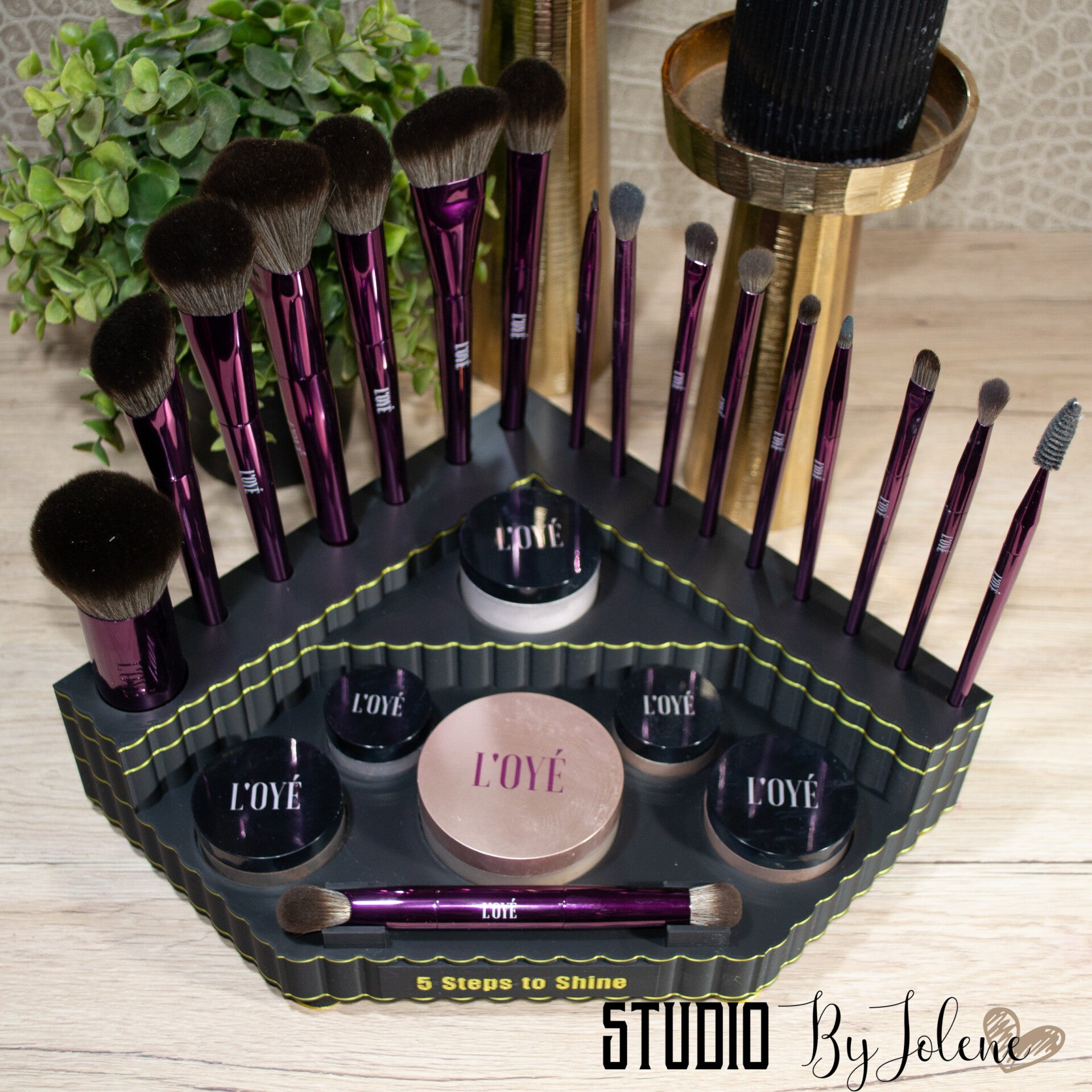 Make-up organizer 5 steps to glow