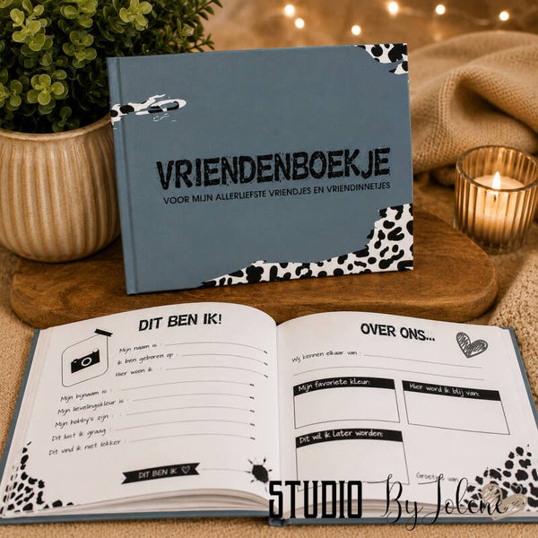 Vriendenboekje met naam leopard groen