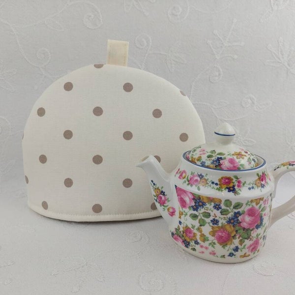 Small Tea Cosy HALF PRICE SALE Spotty Design