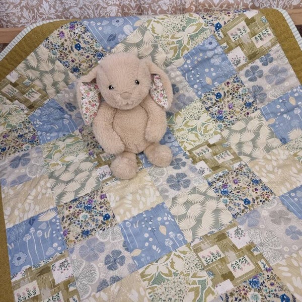 Baby Quilt, Traditional Patchwork, 100% Cotton. Handmade in England. (Copy)