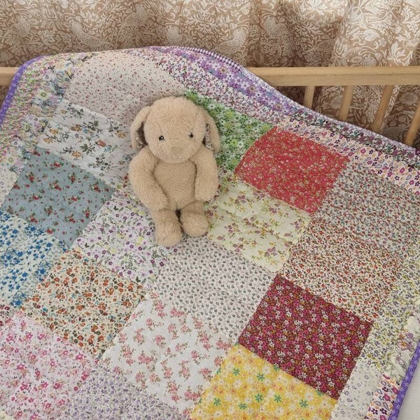 Baby Quilt, Traditional Patchwork, Ditsy Floral, Fleece Backing