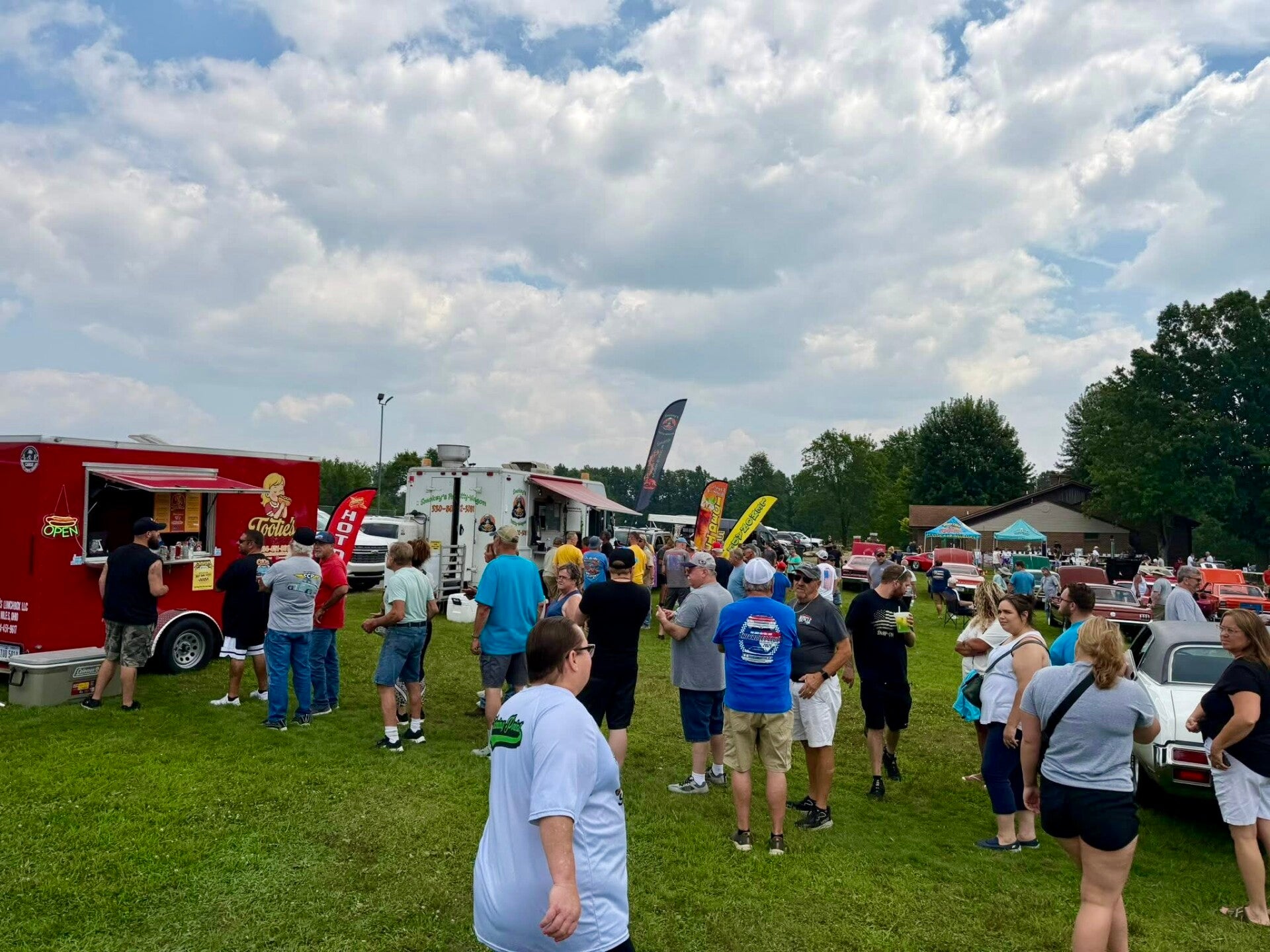 busy food truck