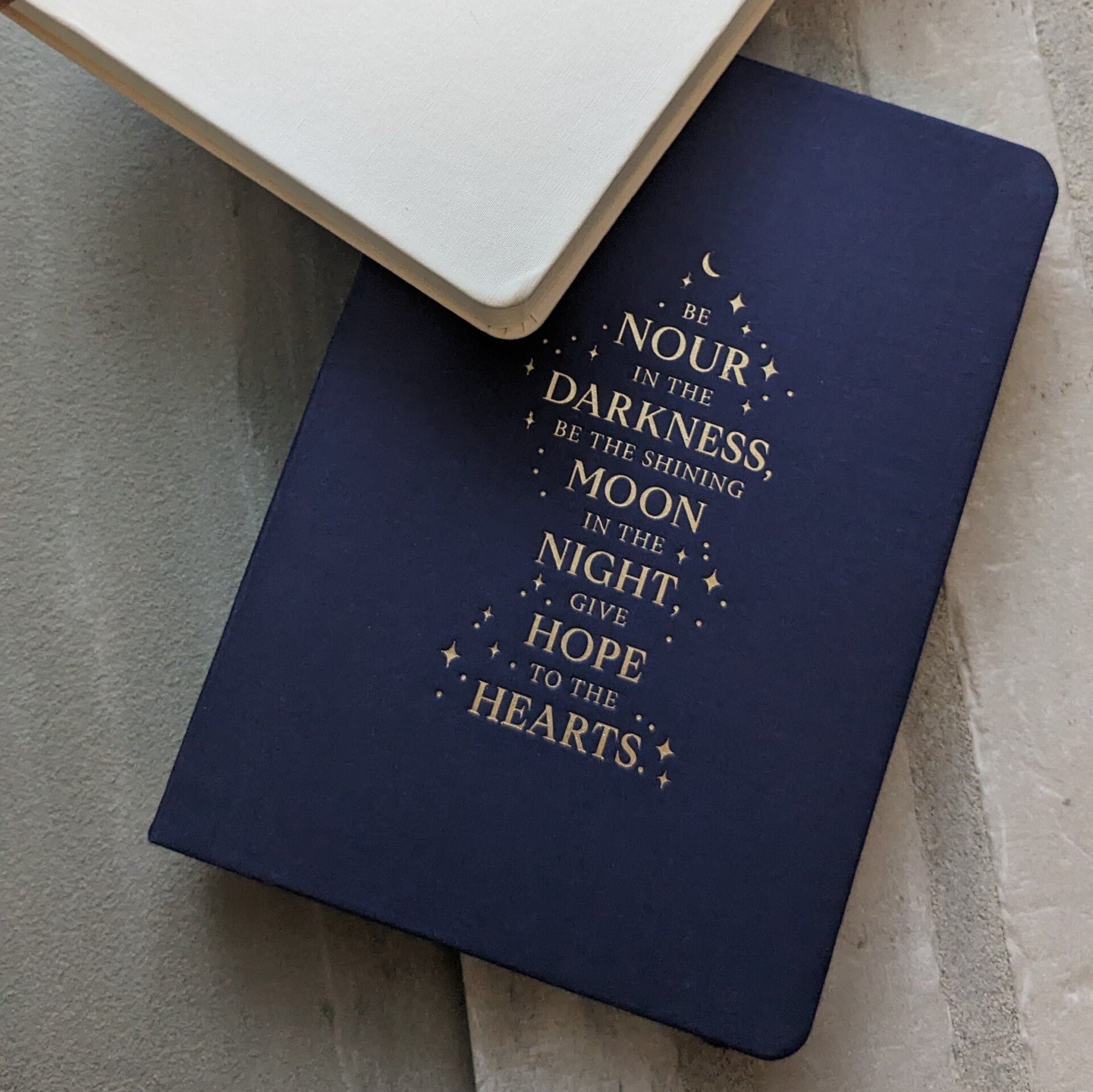 Struktur Notizbuch "Nour" in mitternachtsblau