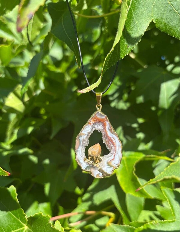 Agaat met Citrien (verhit) hanger aan koord