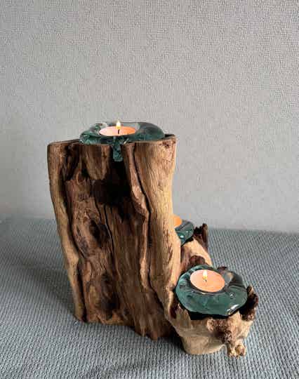 Drievoudige Kandelaar van Gesmolten Glas op Hout