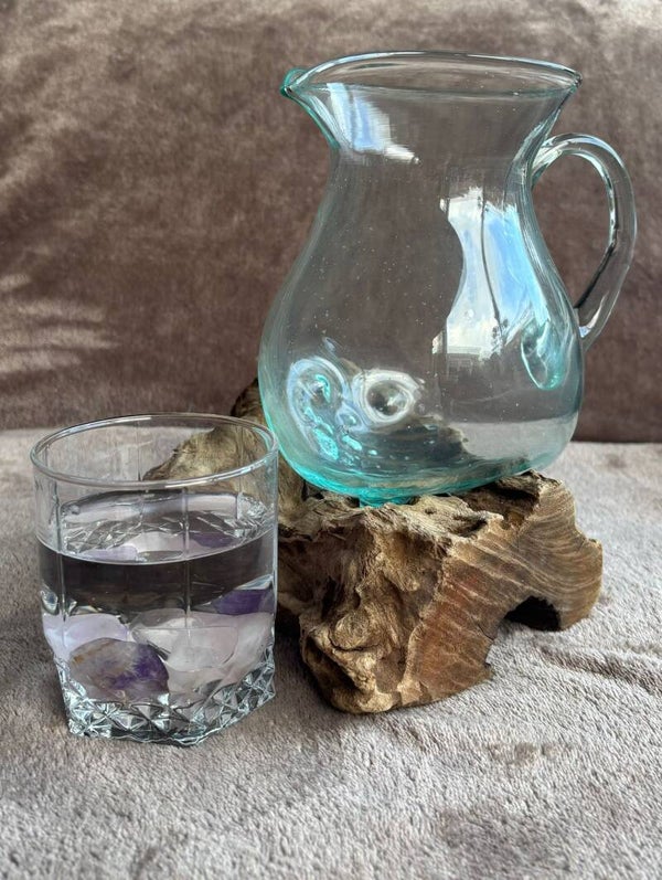 Gesmolten Glas op Houten Stronk - Water Kan