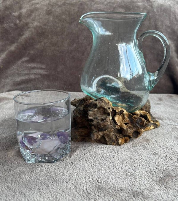 Gesmolten Glas op Houten Stronk - Water Kan