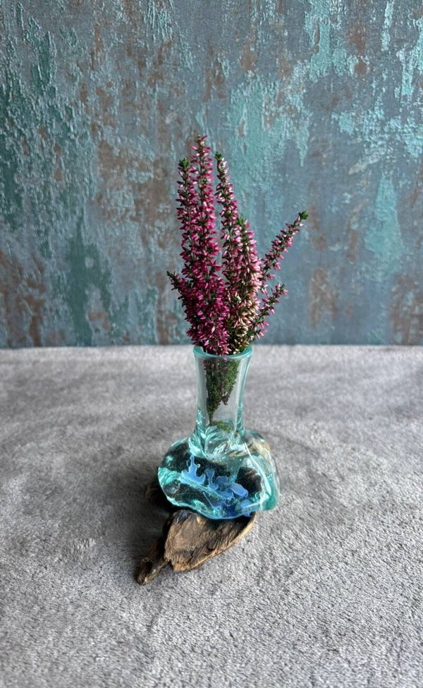 Gesmolten Glazen Kleine Bloemenvaas op Hout