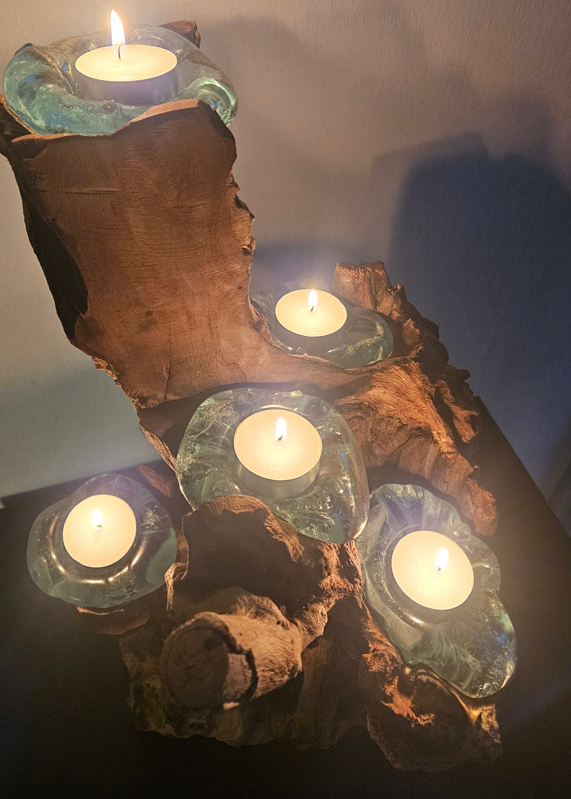 Gesmolten Glas Vijf Kandelaar op Hout