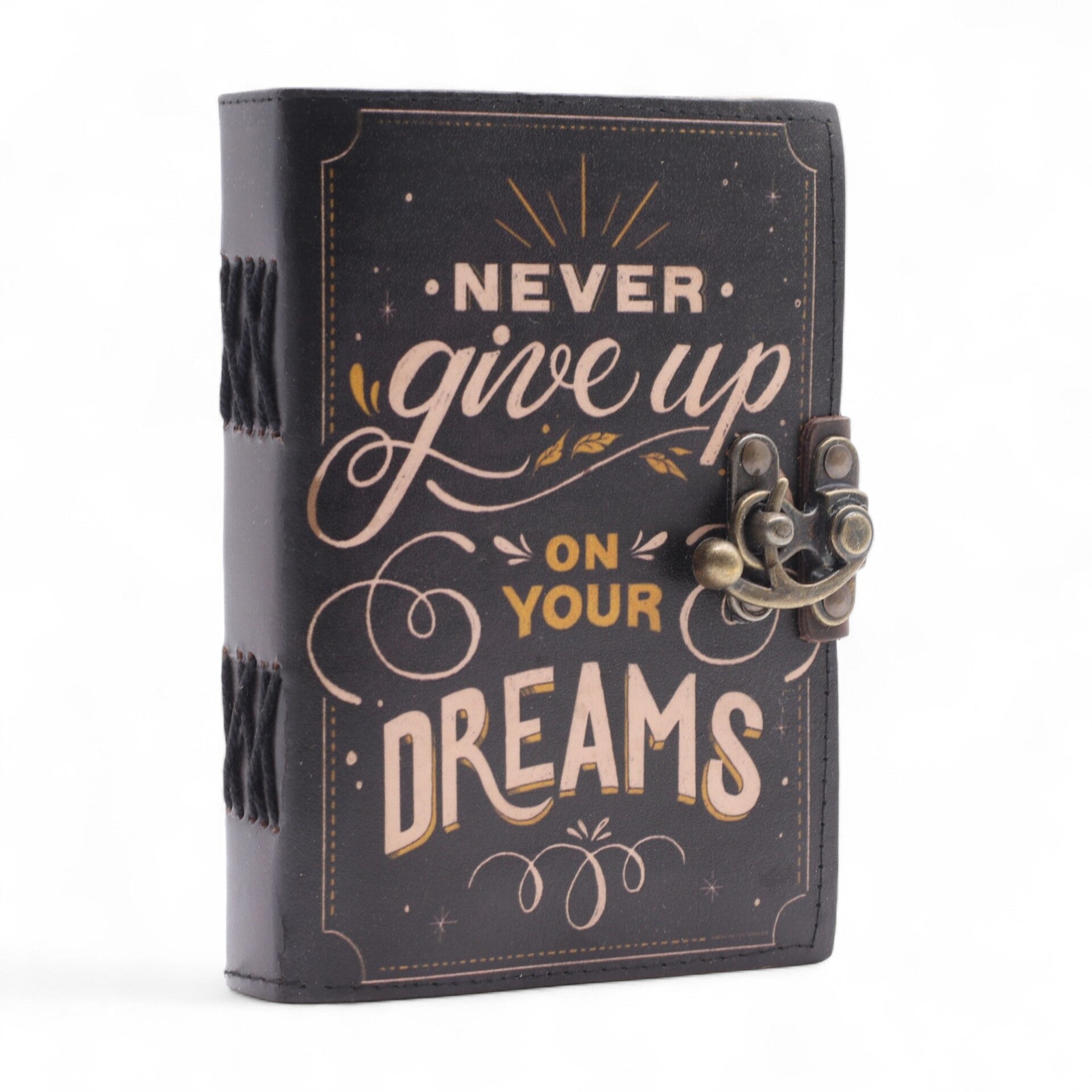 Leren Bedrukt Notitieboekje (7×5") – Never Give Up On Your Dreams – 200 pagina’s