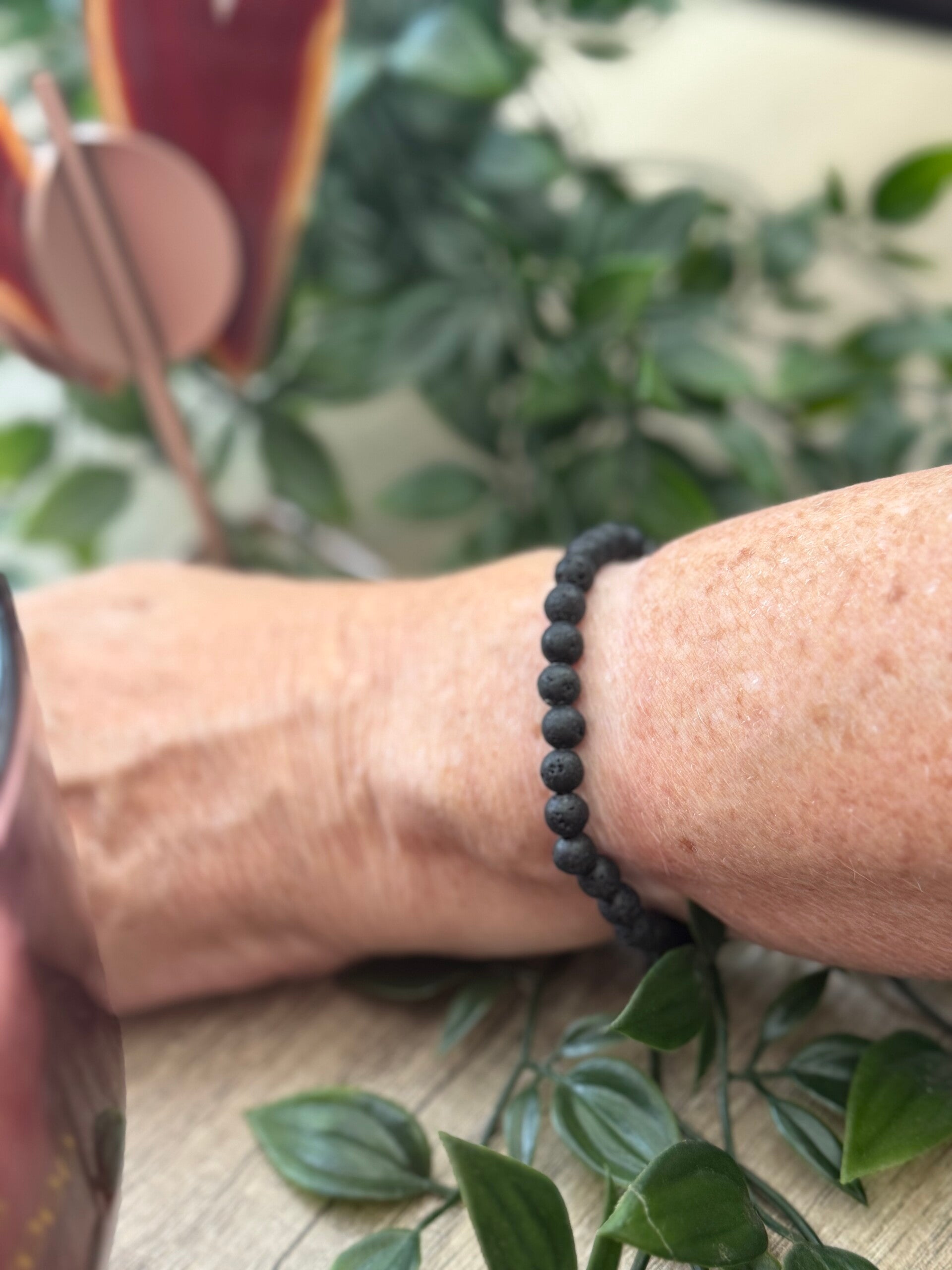 Lava steen armband 6mm