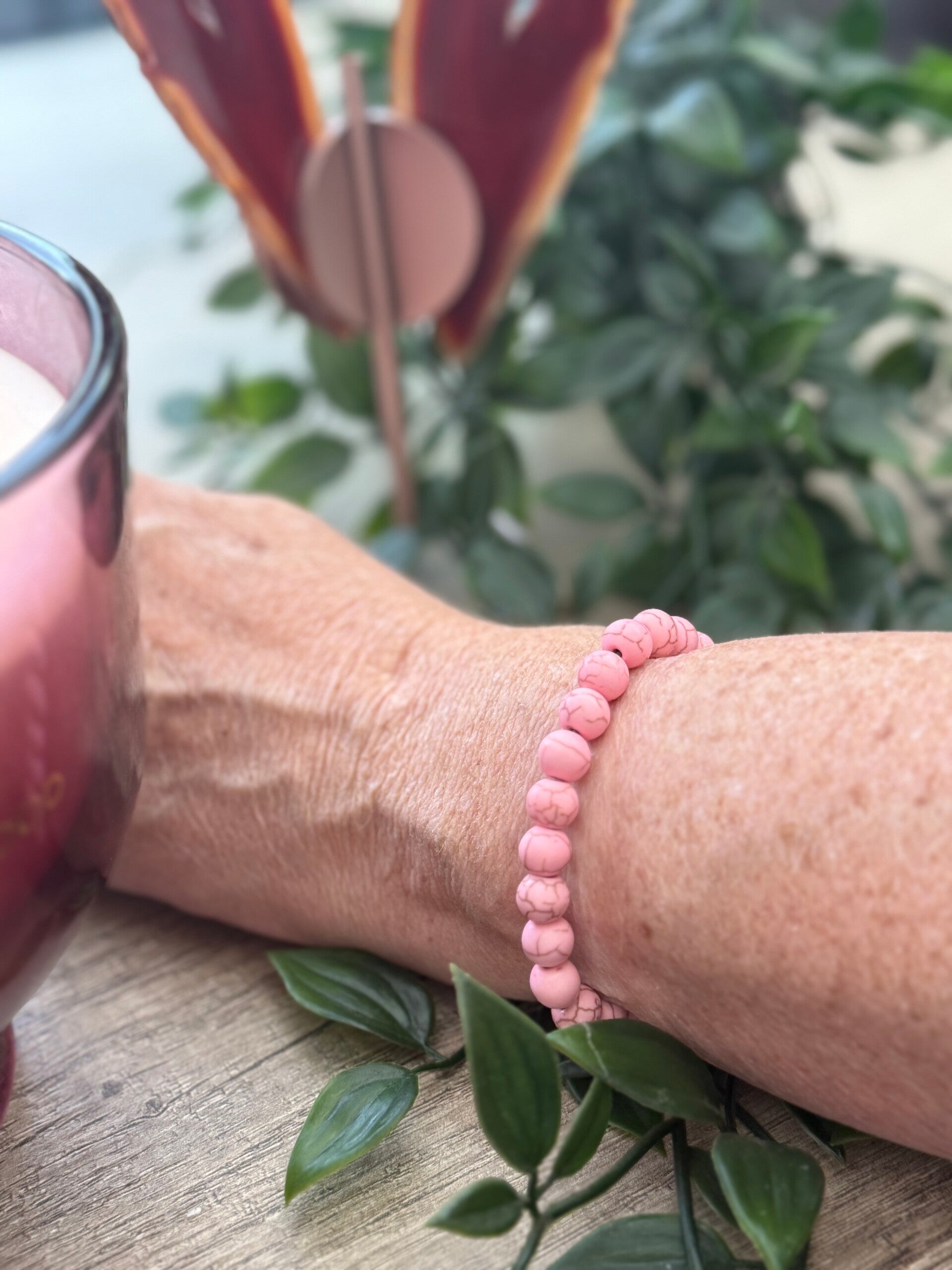 Roze Howliet 8mm armband