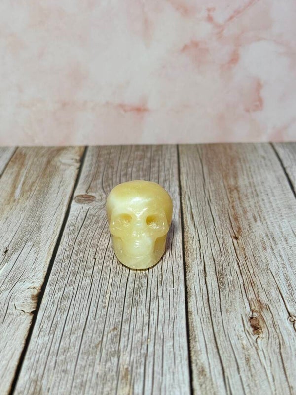 Gele calciet skull