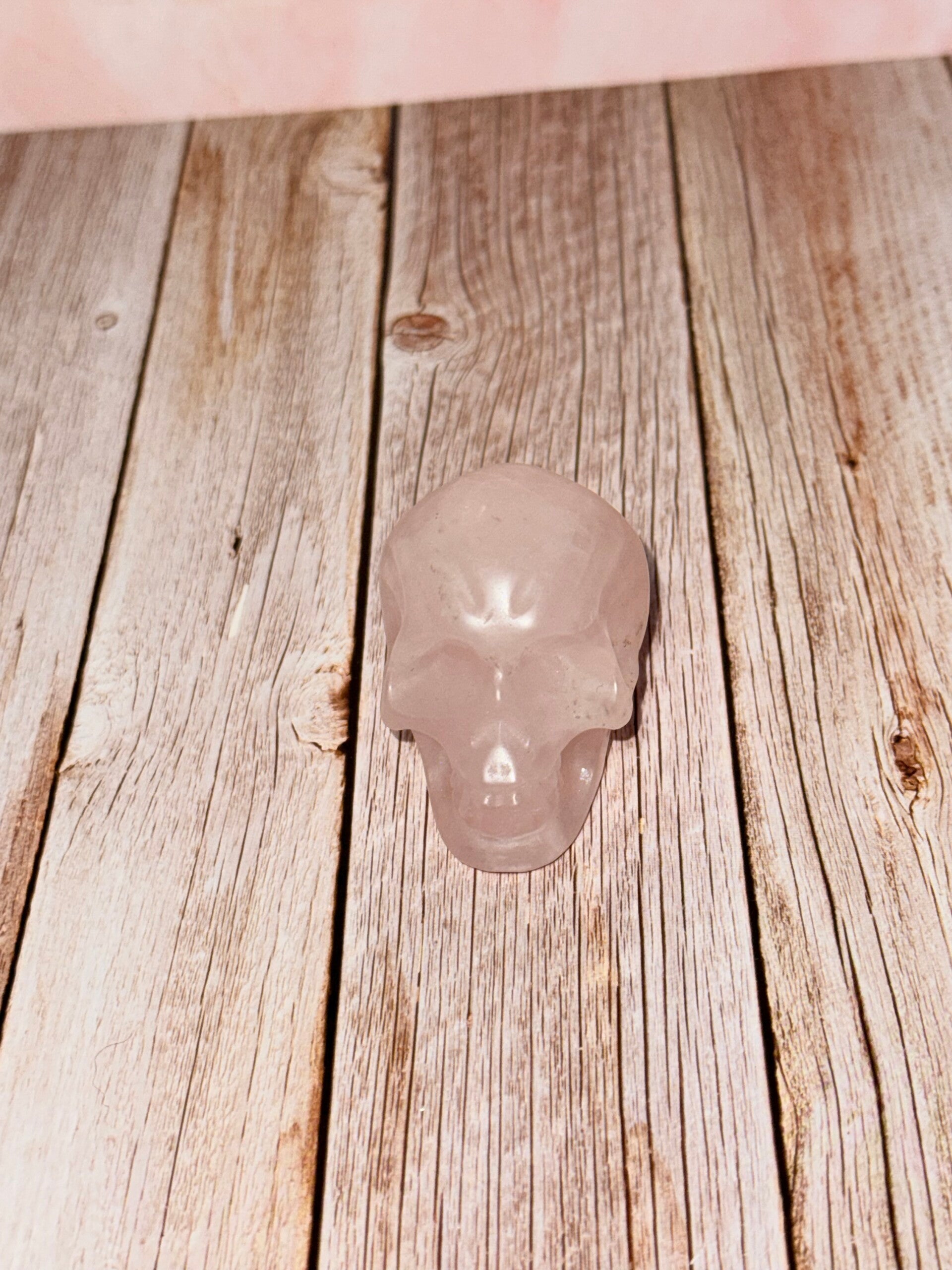 Rozenkwarts skull