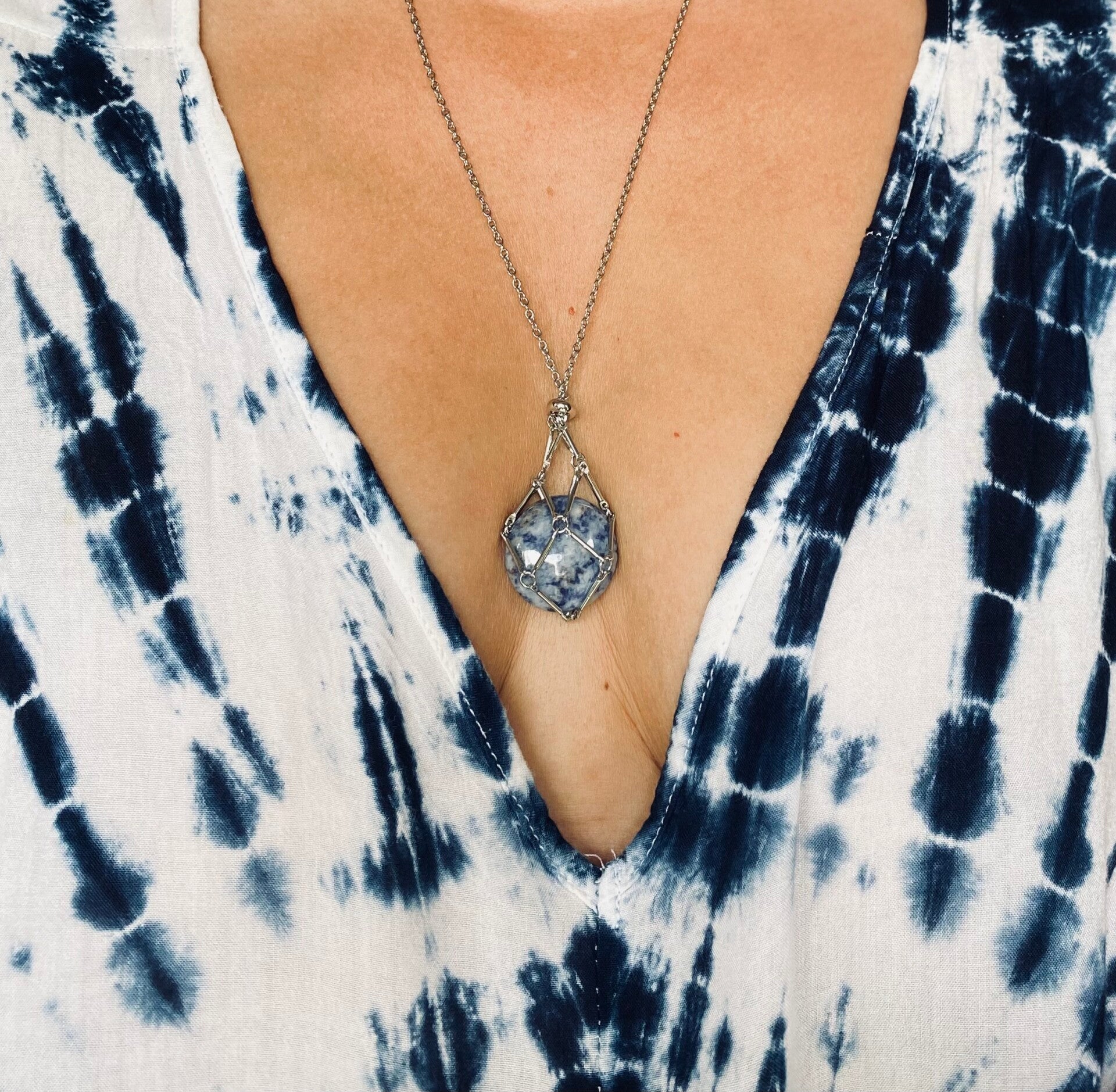 Collier Omaïna avec une pierre Jade bleu