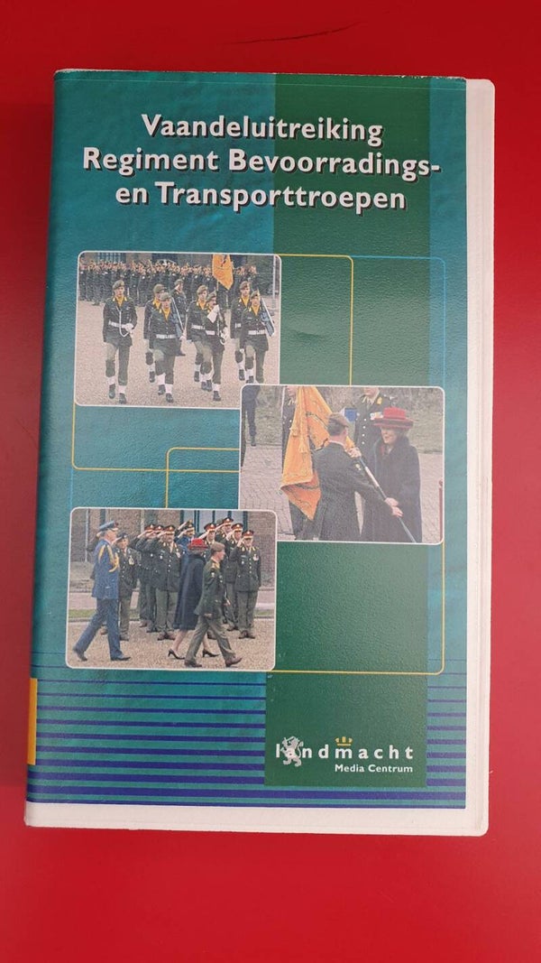 Vaandel Uitreiking Regiment Bevoorradings- & Transporttroepen