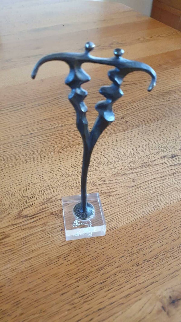 Beeldje "Samen sterk" Regionaal Militair Commano-Oost