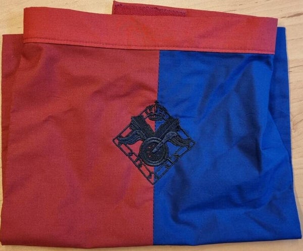 Sjaaltje Bevoorradings- & Transport Troepen, met zwart logo