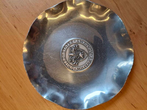 Tinnen bordje United States Military Academie