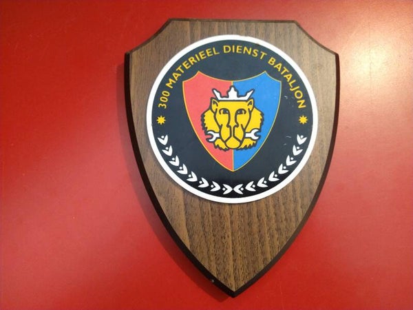 Schildje 300 Mat. Dienst Bataljon