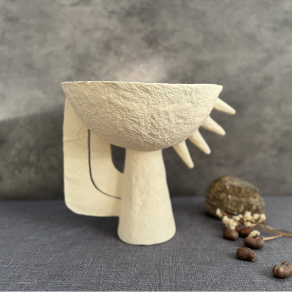 Grooved star bowl with base