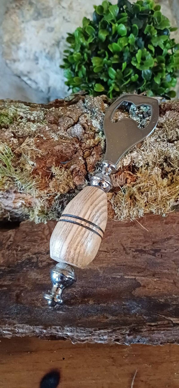 Décapsuleur en Frêne Olivier