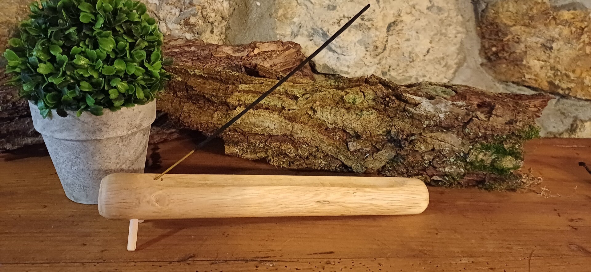 Porte encens en chêne