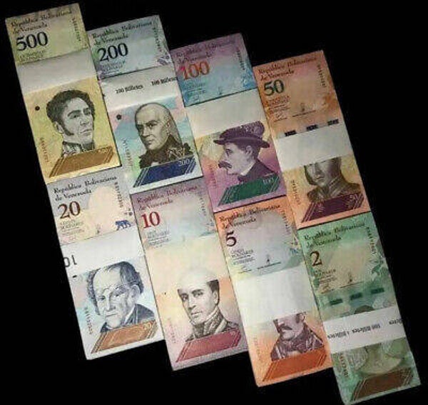 Venezuela Bolivares Soberanos (8 Bundles set) x 100 Pcs Bundle - UNC