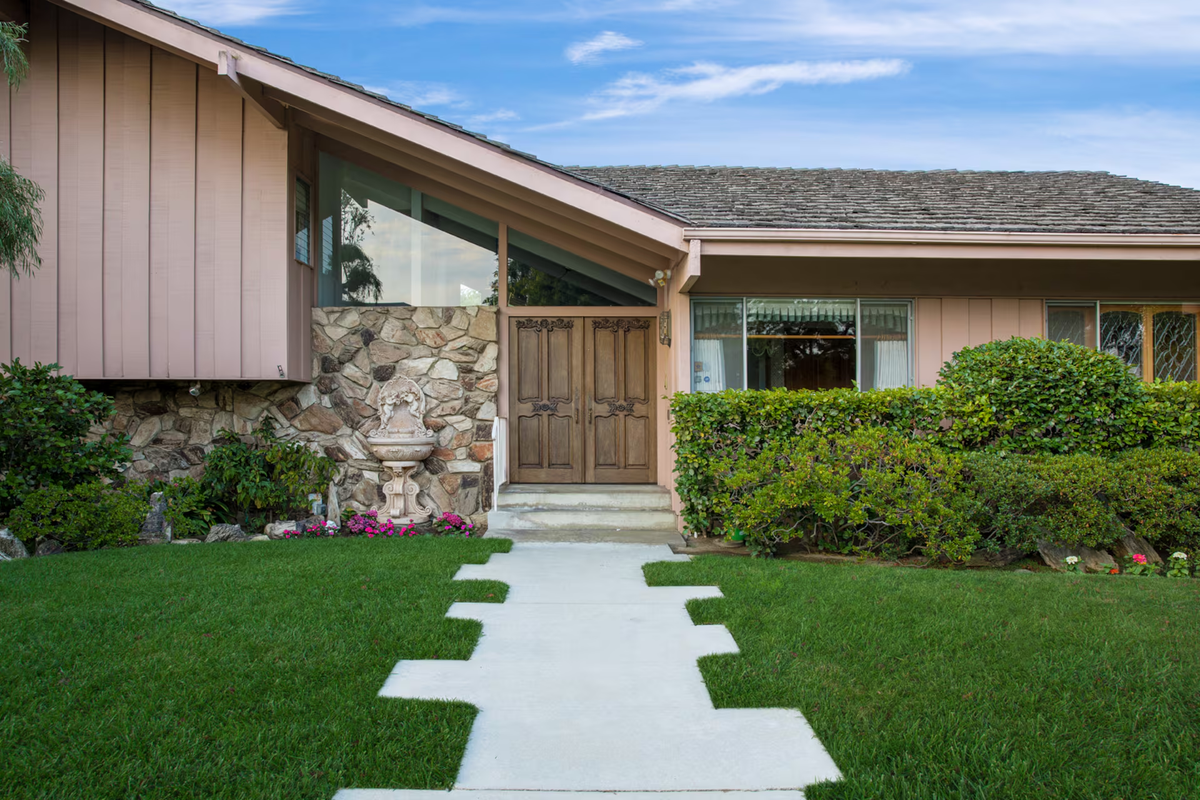 Here’s the Story…of a House That Became Television History: The Brady ...