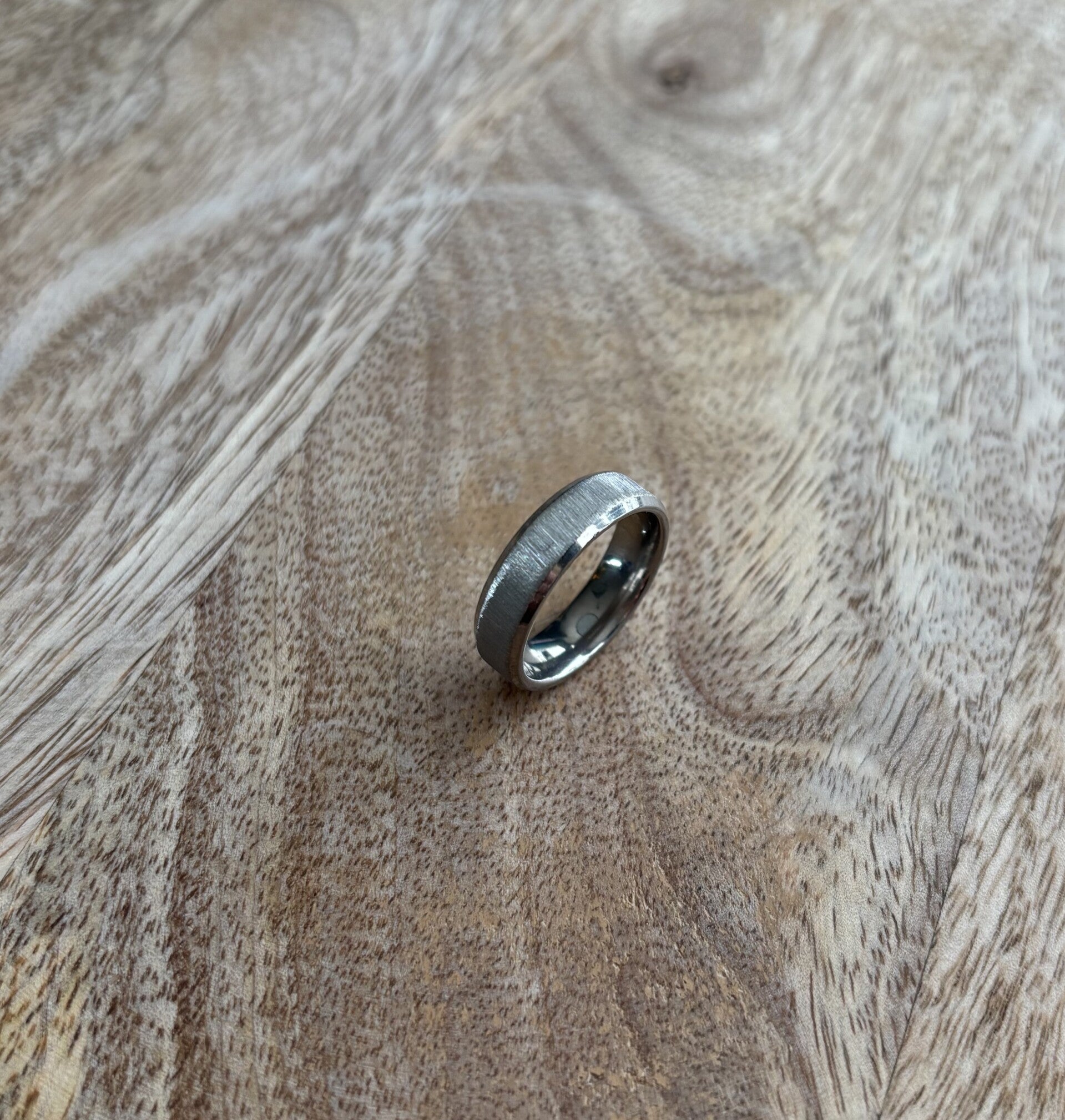R028 - Stainless Steel ring