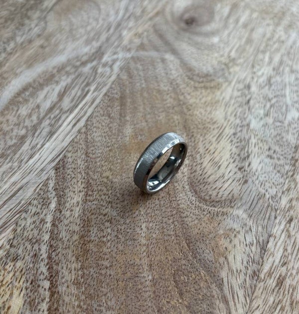 R028 - Stainless Steel ring