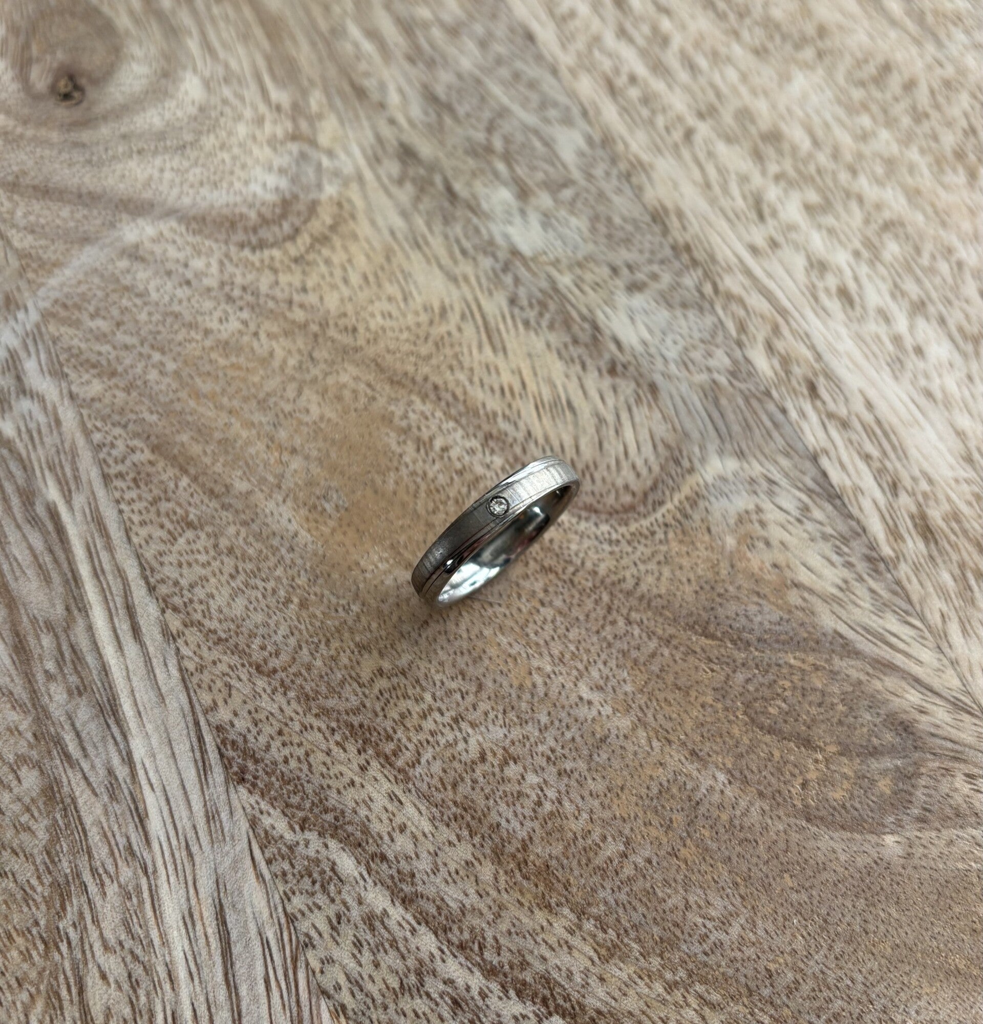 R032 - Stainless Steel ring