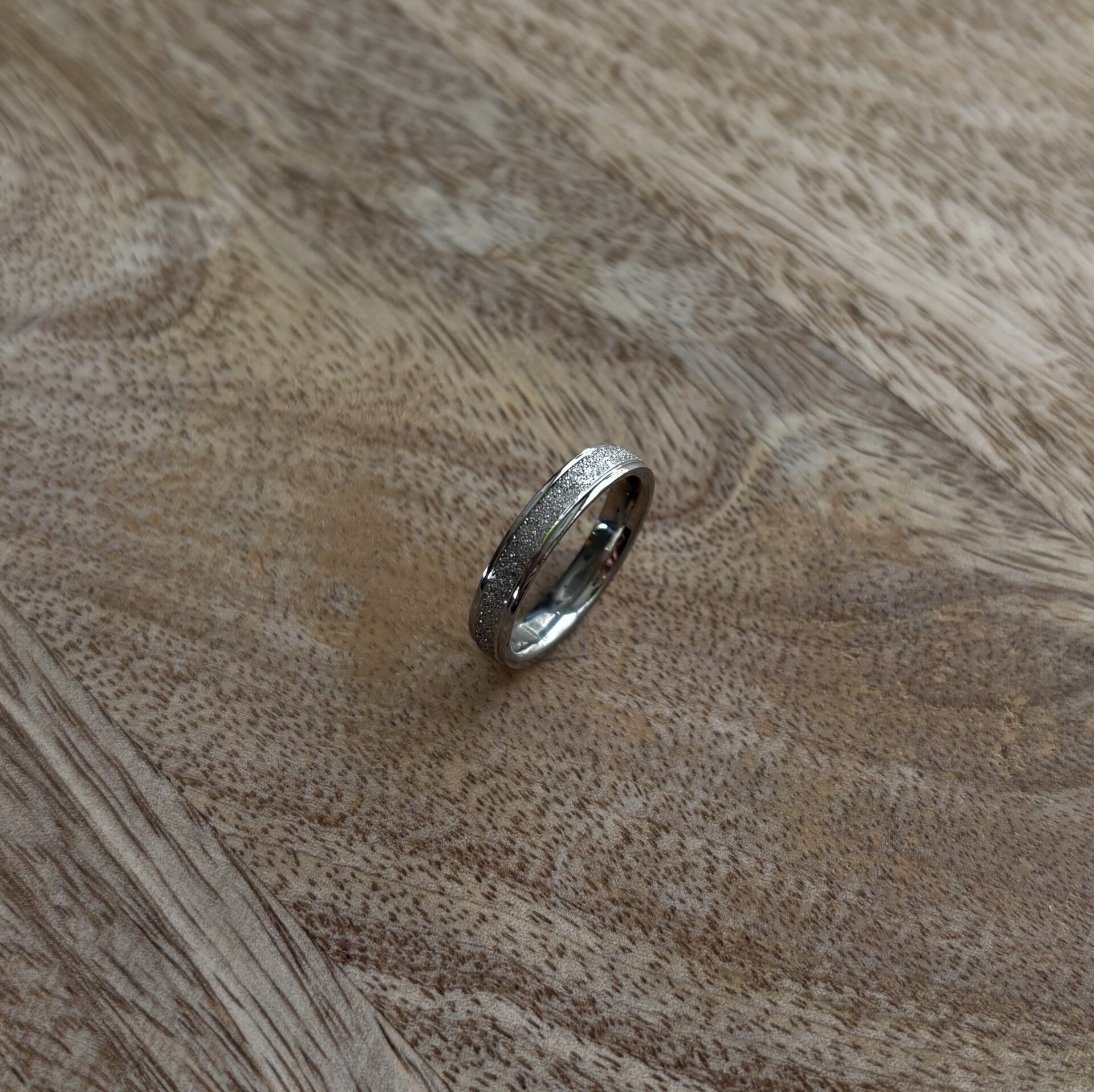 R035 - Stainless Steel ring