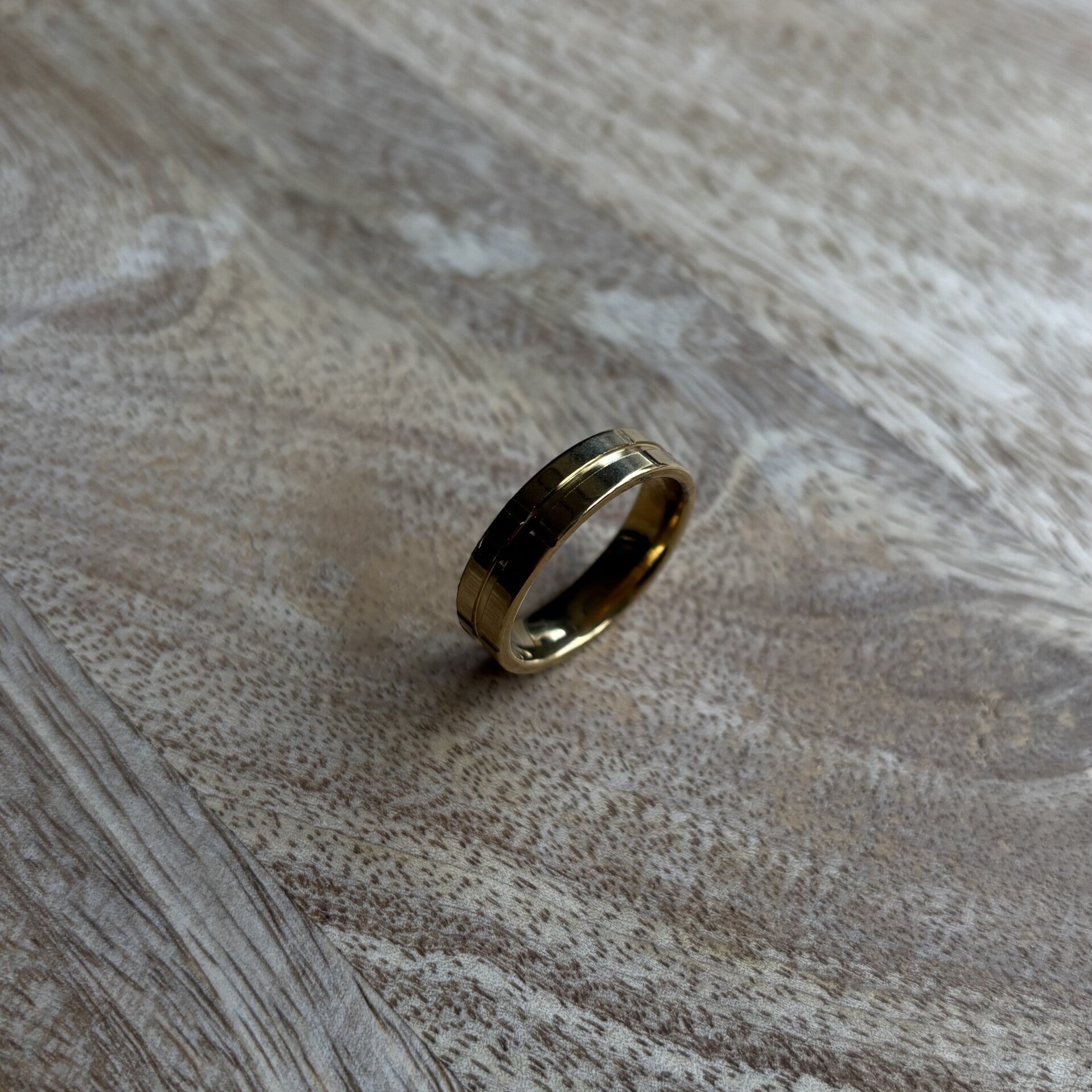R063 - Stainless Steel ring