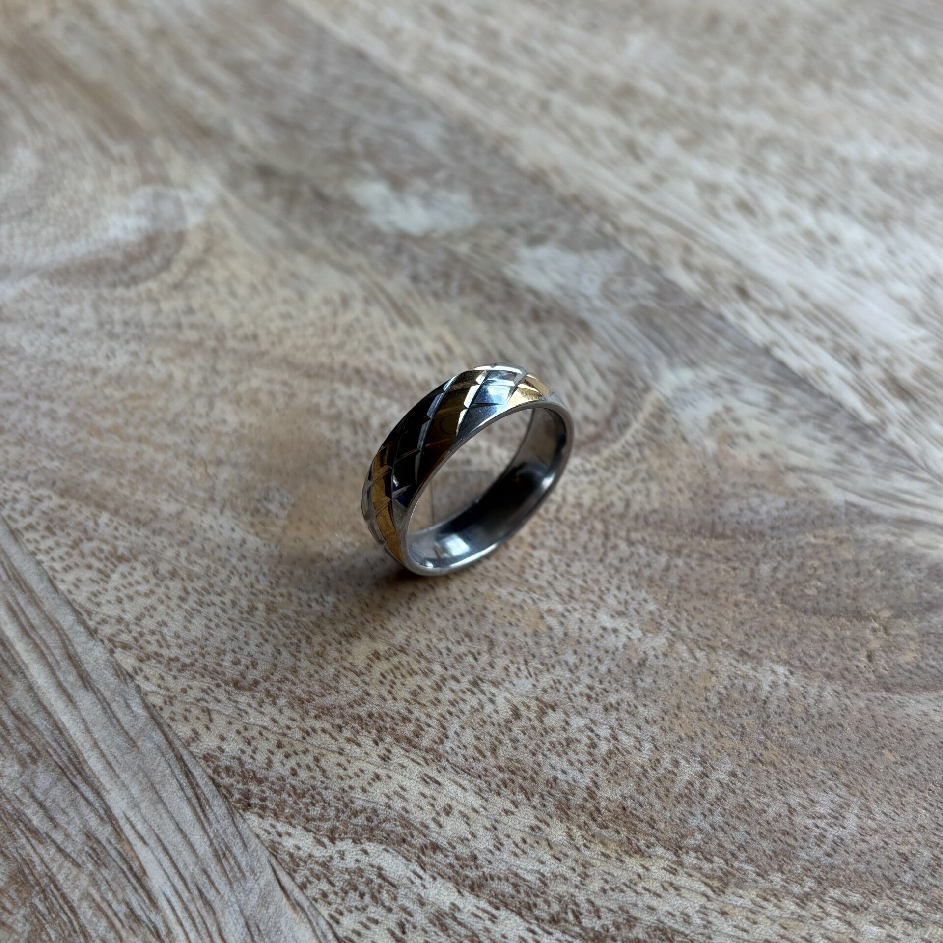 R038 - Stainless Steel ring