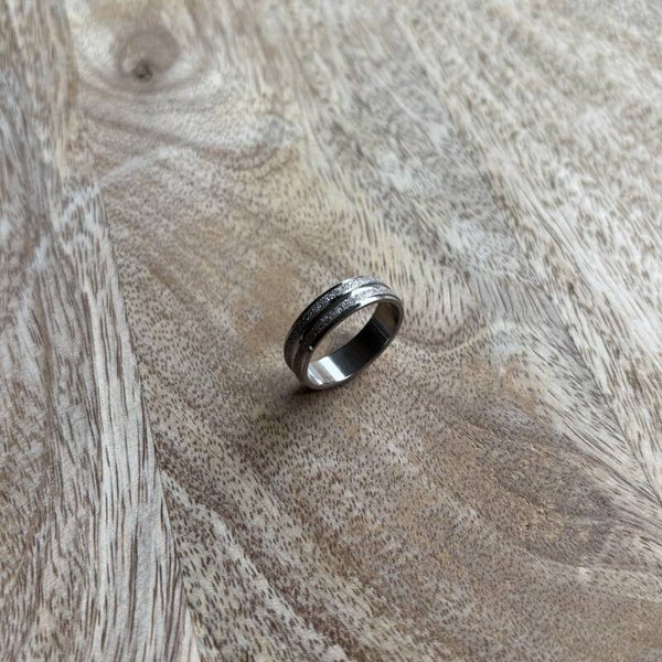 R046 - Stainless Steel ring