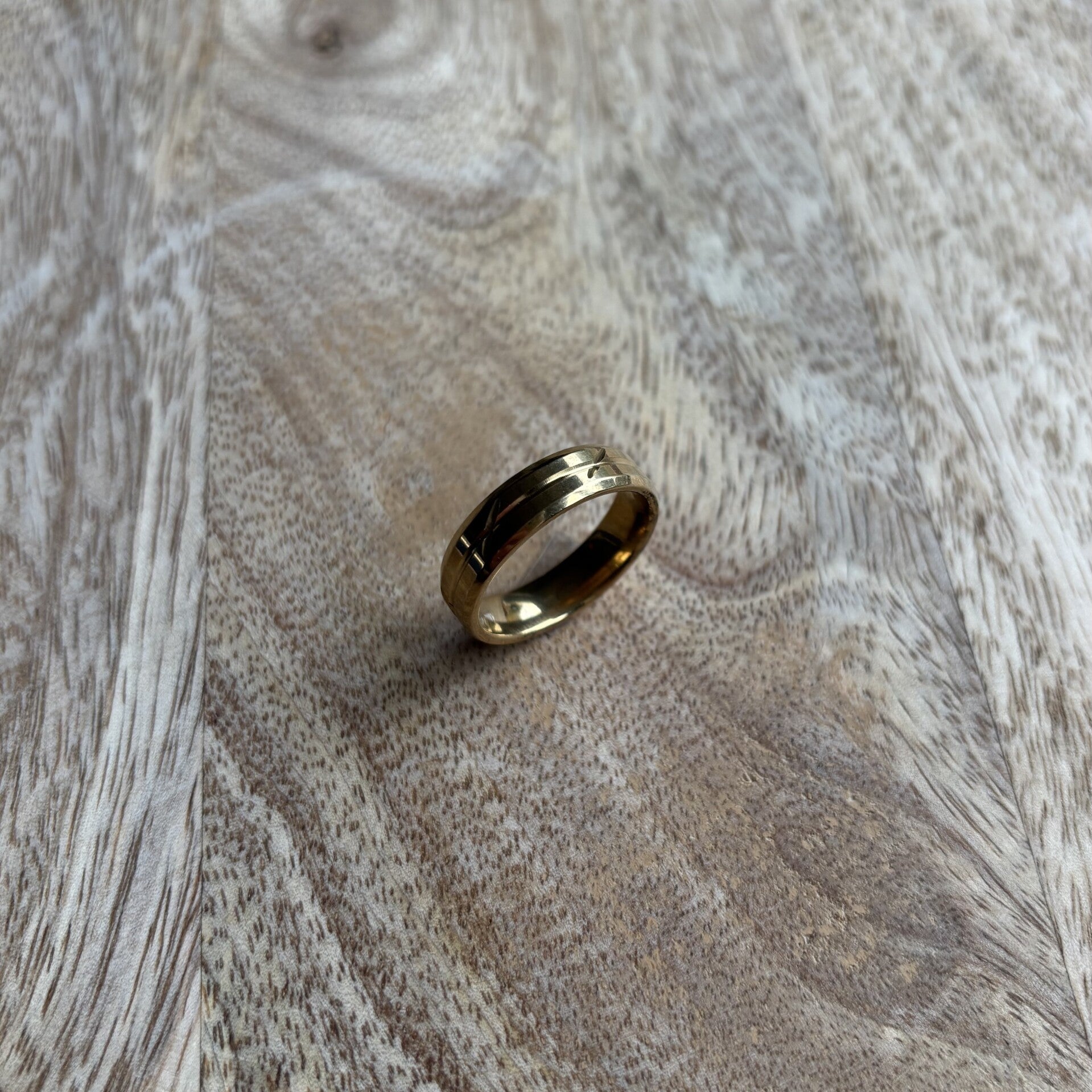 R047 - Stainless Steel ring