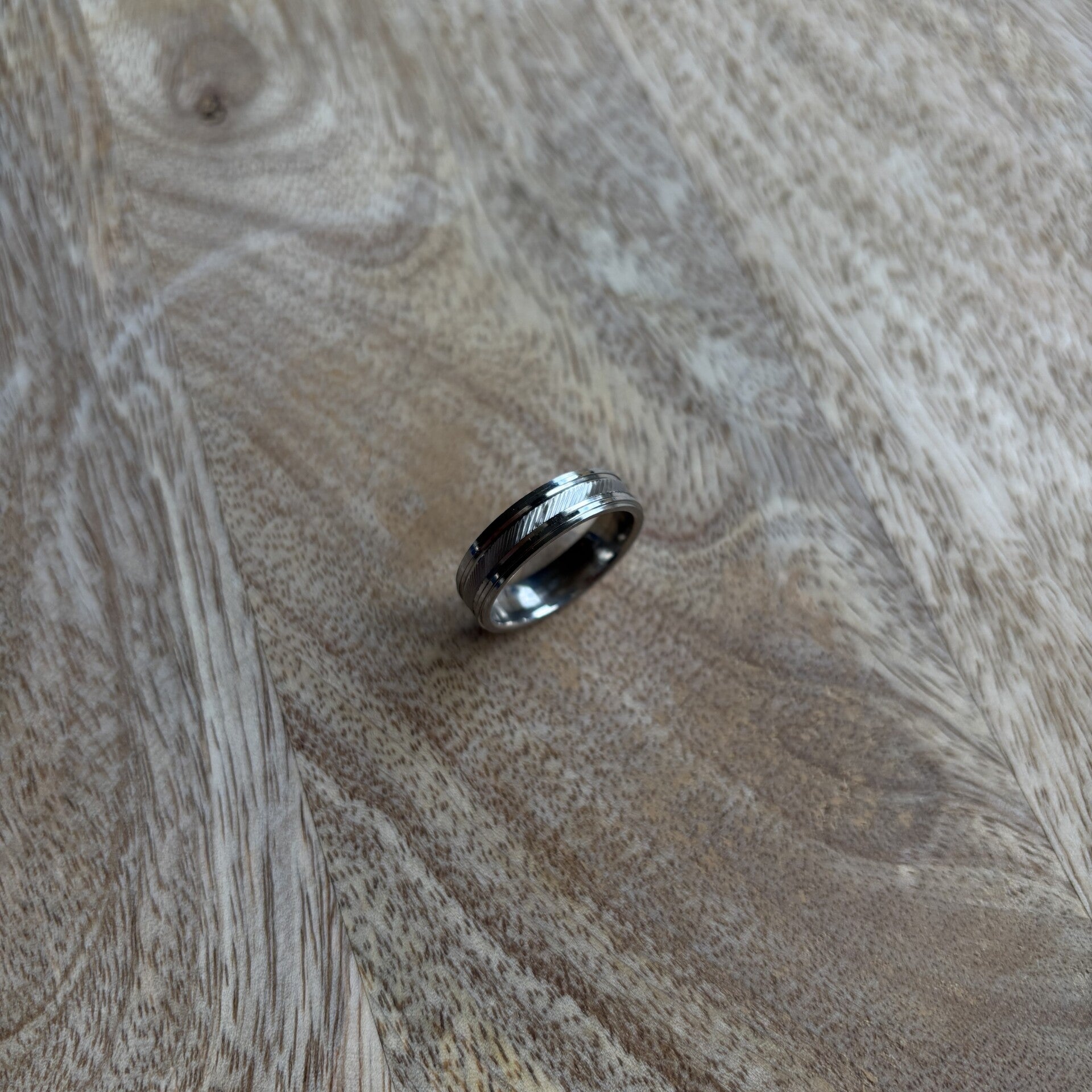 R052 - Stainless Steel ring