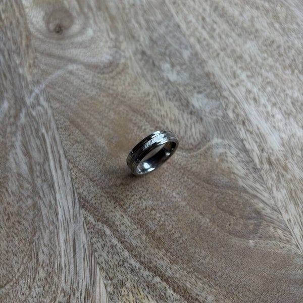 R052 - Stainless Steel ring