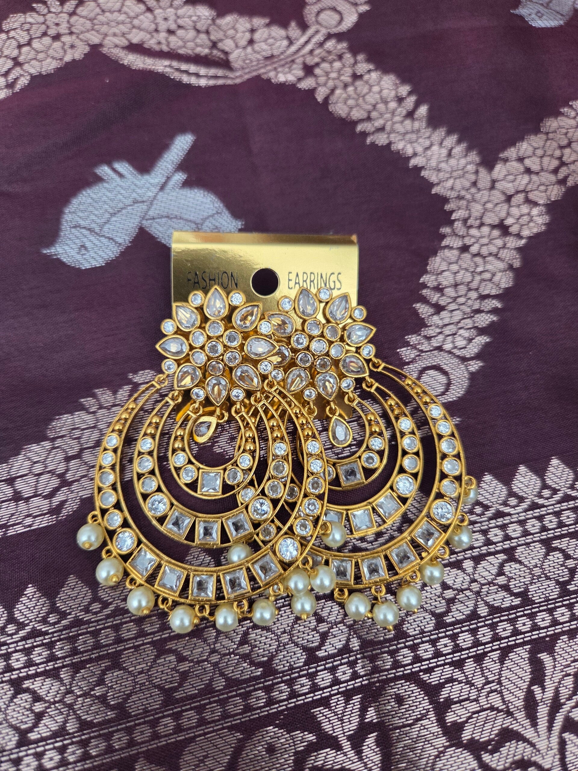 Earring premium