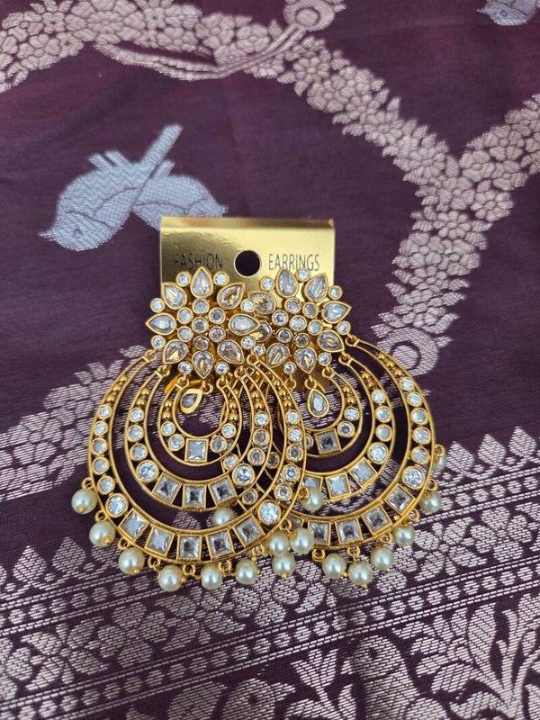 Earring premium